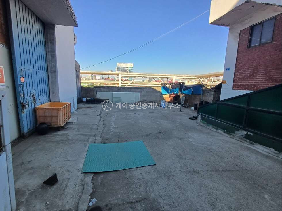 인천 서해구 원창동 폐수처리 가능, 소규모 제조업 추천, 가설 포함 100평 월세 매물번호 11453 사진 3