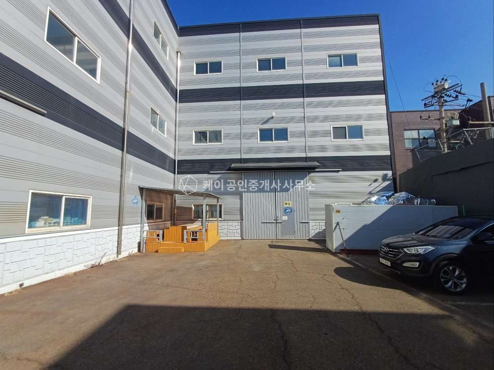 인천 서해구 원창동 중대형 단독 공장 사옥, 주차장 넓음, 대형차량 진입 원활, 깔끔하게 관리 매매 매물번호 11481 사진 2