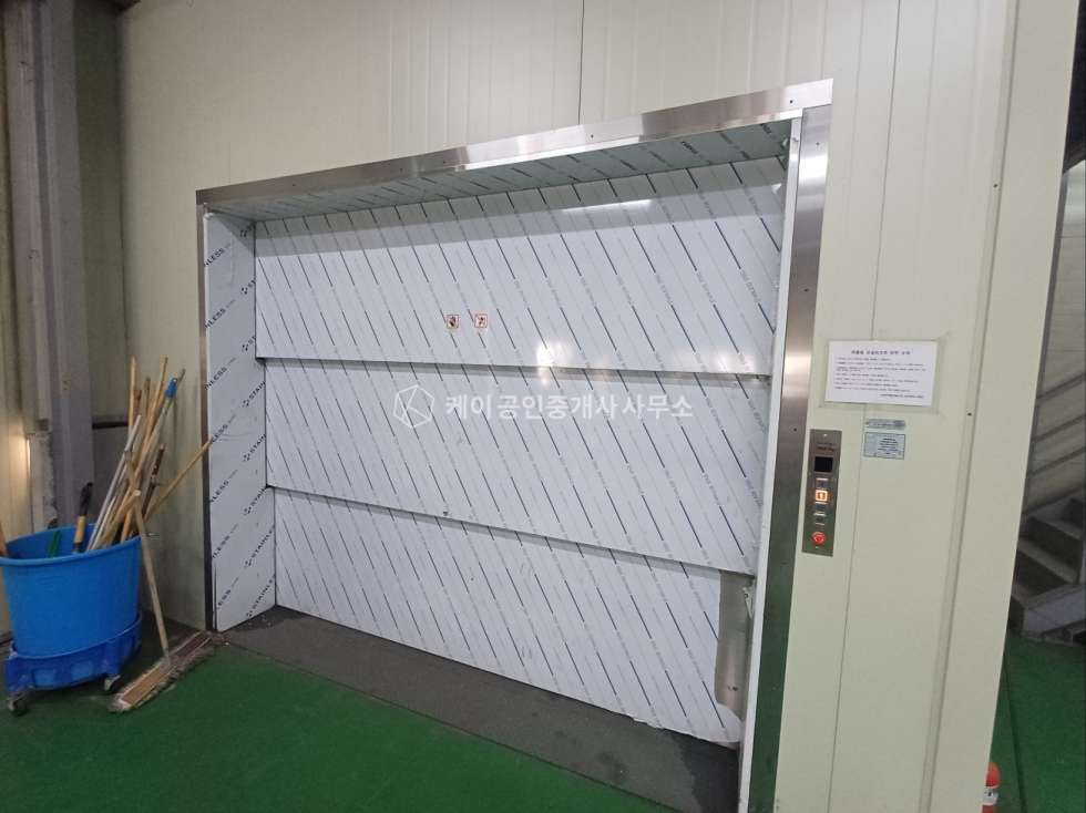 인천 서해구 원창동 중대형 단독 공장 사옥, 주차장 넓음, 대형차량 진입 원활, 깔끔하게 관리 매매 매물번호 11481 사진 9