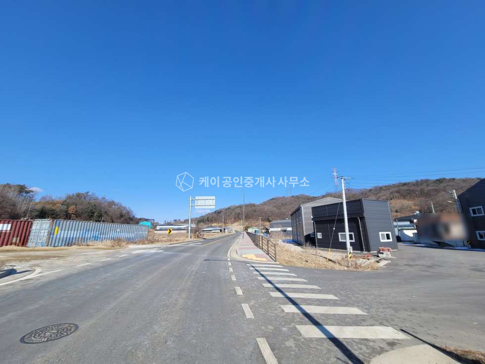 경기 파주시 파주읍 부곡리 1동 파주 신축급 60평 2종제조, 대형 단독마당, 40피트 츄레라 회전가능, 월롱ic 10분 월세 매물번호 11489 사진 14