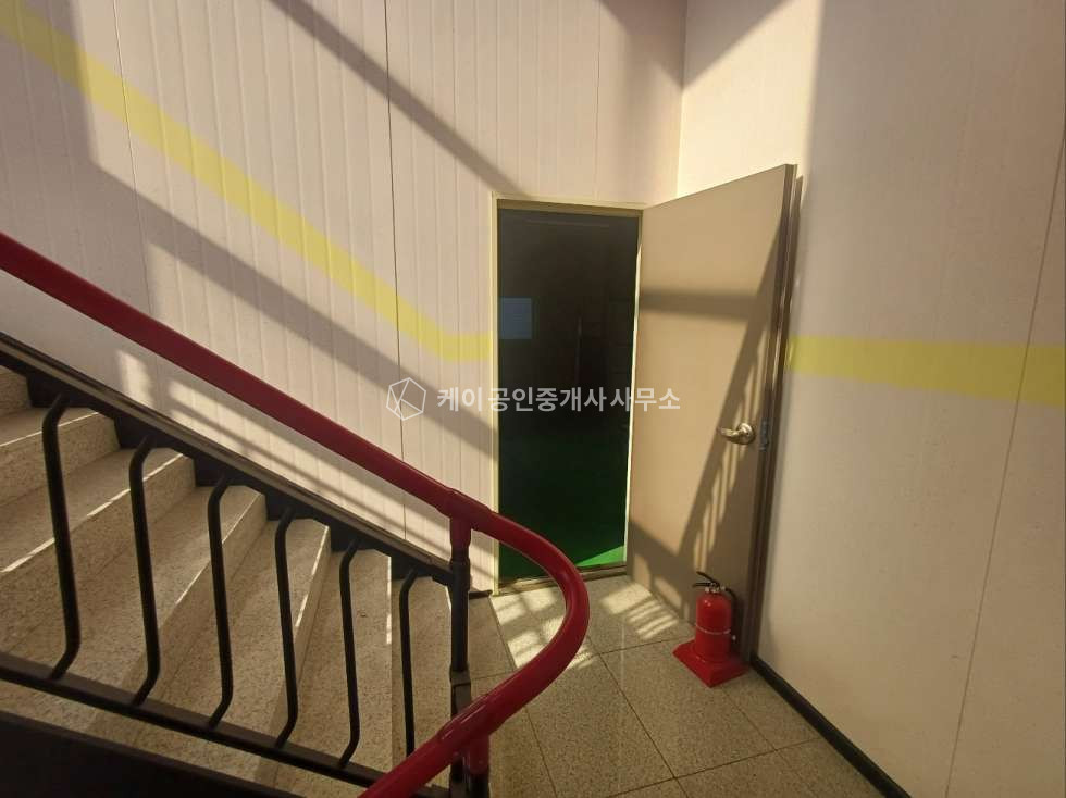 인천 서해구 원창동 대지 105평, 연면적 147평, 깔끔한 단독 공장, 옥상까지 화물승강기 이동 가능 매매 매물번호 11494 사진 9