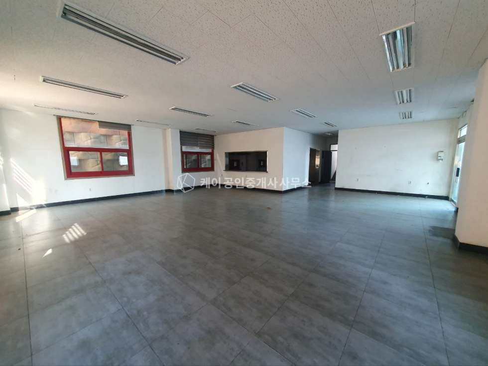 경기 김포시 대곶면 대벽리 공장 350평, 사무동(기숙사,사무실,식당) 180평, 호이스트O, 단독공장 월세 매물번호 11490 사진 5
