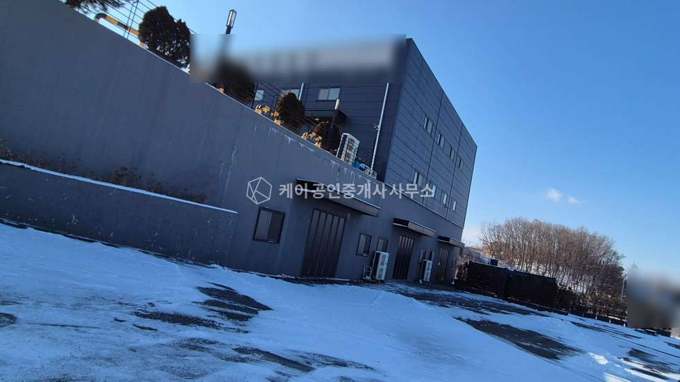 경기 고양일산동구 설문동 비케이스튜디오동 194평, 대형단독마당, 전차량진입가능, 설문IC 5분, 금촌IC 7분 월세 매물번호 11499 사진 3