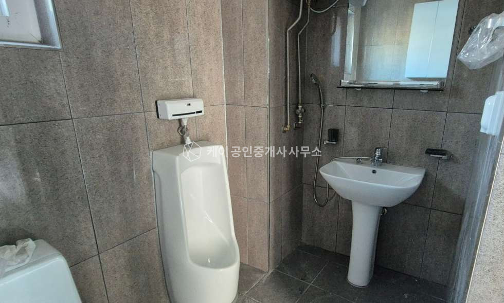 경기 고양덕양구 강매동 신축 40평대 소형 사무실 창고, 오수직관, 행주산성JC 2분, 강매역 1분( 월세 매물번호 11508 사진 3