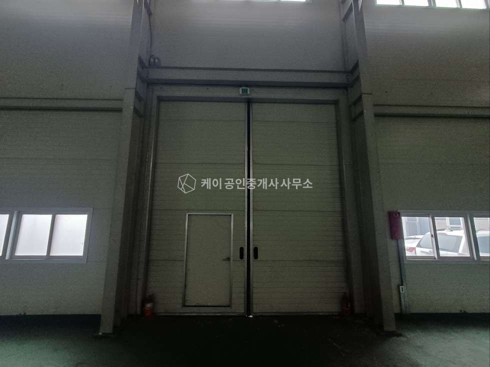 인천 서해구 석남동 북항 인근 300평 대형창고, 넓은 마당, 대형 차량 진출입 원활, 교통정체 없는 곳 월세 매물번호 11511 사진 6
