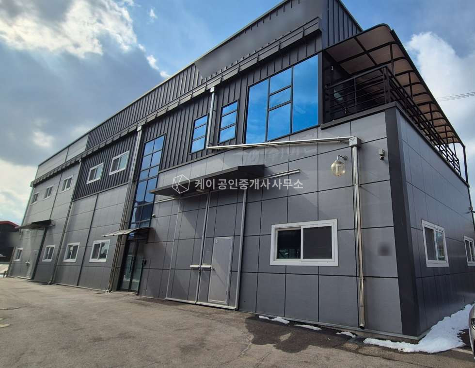 경기 고양일산서구 가좌동 150평 사옥형창고, 단독마당, 내부사무실완비,높은층고 월세 매물번호 11516 사진 1