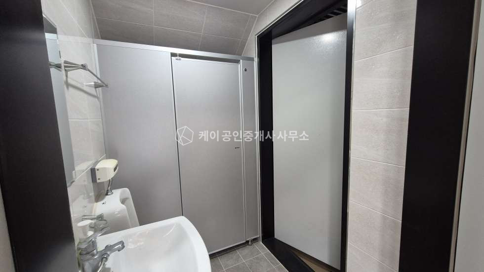 경기 고양일산서구 가좌동 150평 사옥형창고, 단독마당, 내부사무실완비,높은층고 월세 매물번호 11516 사진 6