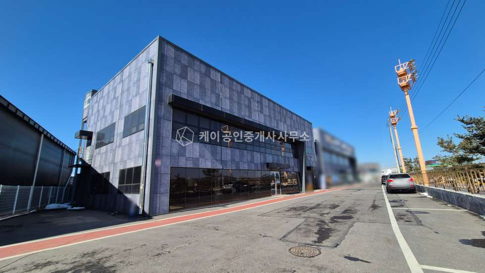 경기 김포시 양촌읍 석모리 1동 약100평 사옥형건물,8차선도로접,전차량가능,운양.용화사 IC2분 접근성 최상 월세 매물번호 11518 사진 3
