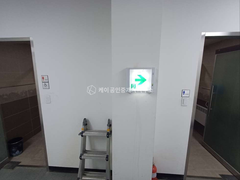 인천 제물포구 항동7가 건평 86평 3층 창고건물, 20평대 사무실 여러호실, 남항 인근 매매 매물번호 11519 사진 4