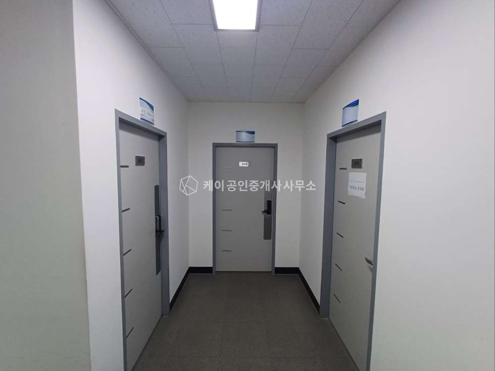 인천 제물포구 항동7가 건평 86평 3층 창고건물, 20평대 사무실 여러호실, 남항 인근 매매 매물번호 11519 사진 9