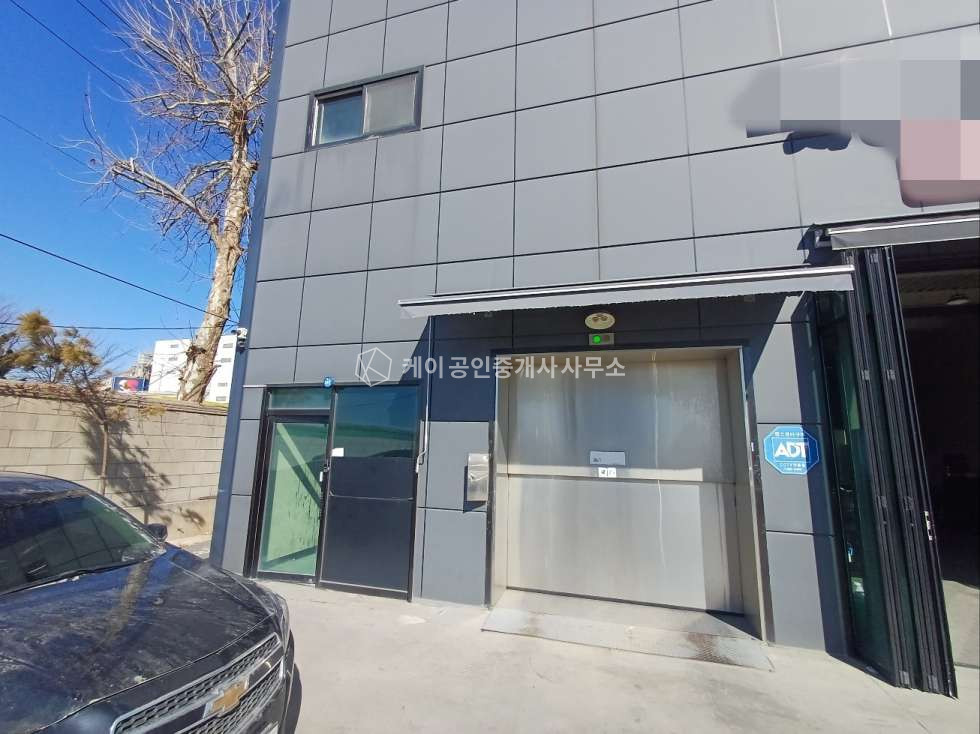 인천 제물포구 항동7가 항동 1급 자동차 공업사, 연면적 260평, 35m 도로 접함. 매매 매물번호 11520 사진 2