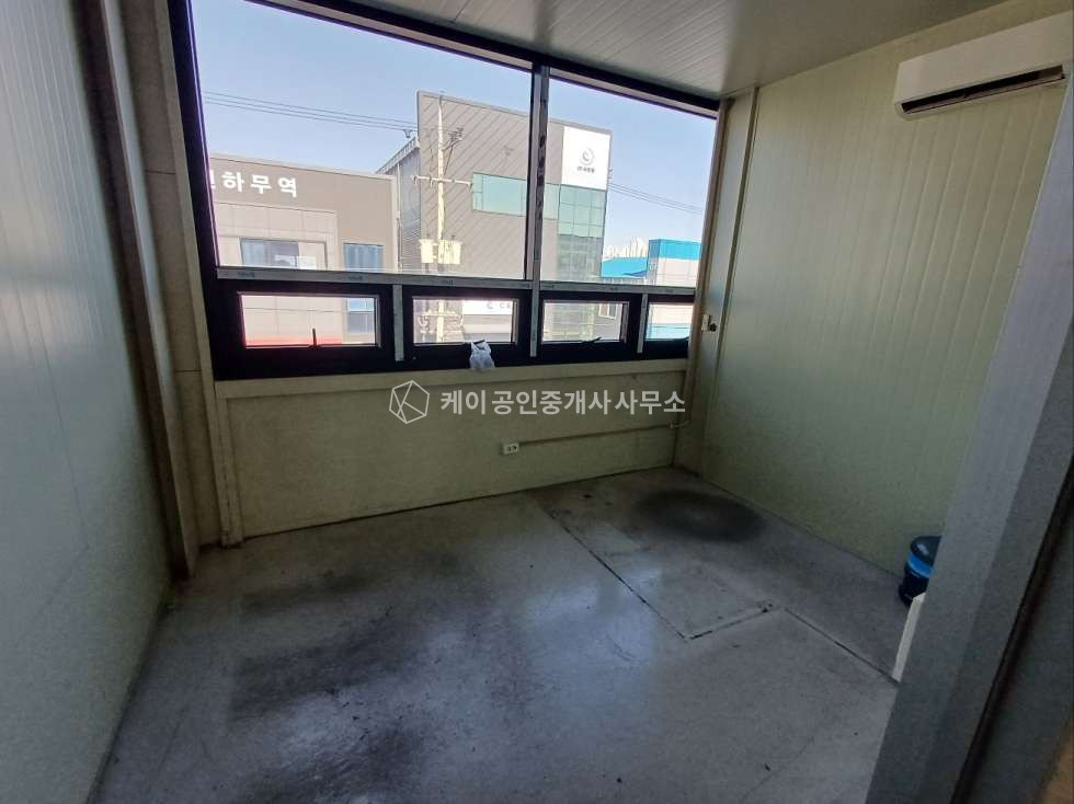 인천 제물포구 신흥동3가 제1동 남항 축항대로 인근 200평 공장 창고, 대지 150평, 30kw, 화물승강기 450kg 월세 매물번호 11522 사진 11