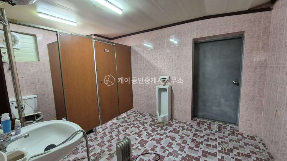 경기 고양덕양구 용두동 서울초근접 90평 관리잘된 창고, 대형차량가능,고양JC ,구산역 10분 월세 매물번호 11527 사진 5