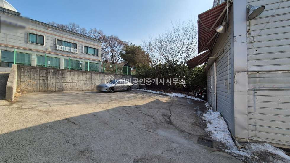 경기 고양덕양구 용두동 2차선 접 서울근접 100평 건물, 단독마당, 40ft추레라 가능, 고양JC,성사IC 10분, 항공대역 5분 월세 매물번호 11529 사진 4