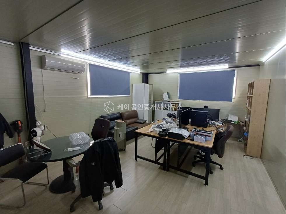 경기 김포시 양촌읍 흥신리 1동 대지 179평, 공장 50평, 2층 사무실, 가설 천막 창고(3평), 대형차 진입 가능 매매 매물번호 11542 사진 16