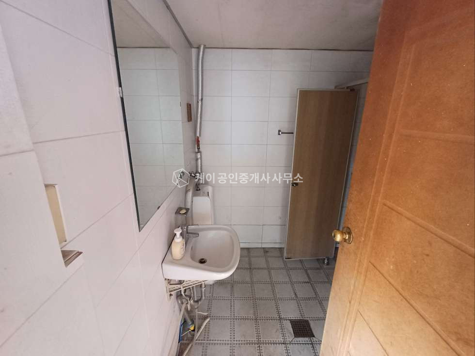 인천 서해구 석남동 1동 대지 240평, 건축면적 138평, 연면적 251평, 고전력 공장, 매매 23억 월세 매물번호 11556 사진 14
