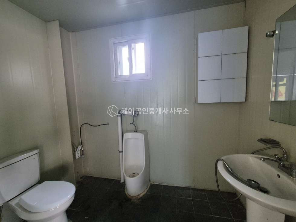 경기 고양일산동구 식사동 식사동 양방향 사용가능한 깨끗한 건물, 내부계단, 복층,사리현IC8분 월세 매물번호 11431 사진 4