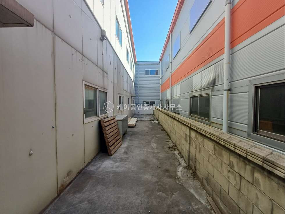 인천 서해구 가좌동 사거리 모서리 공장, 근생시설, 대지 280평, 연면적 320평, 임대 수익 가능 매매 매물번호 11589 사진 8
