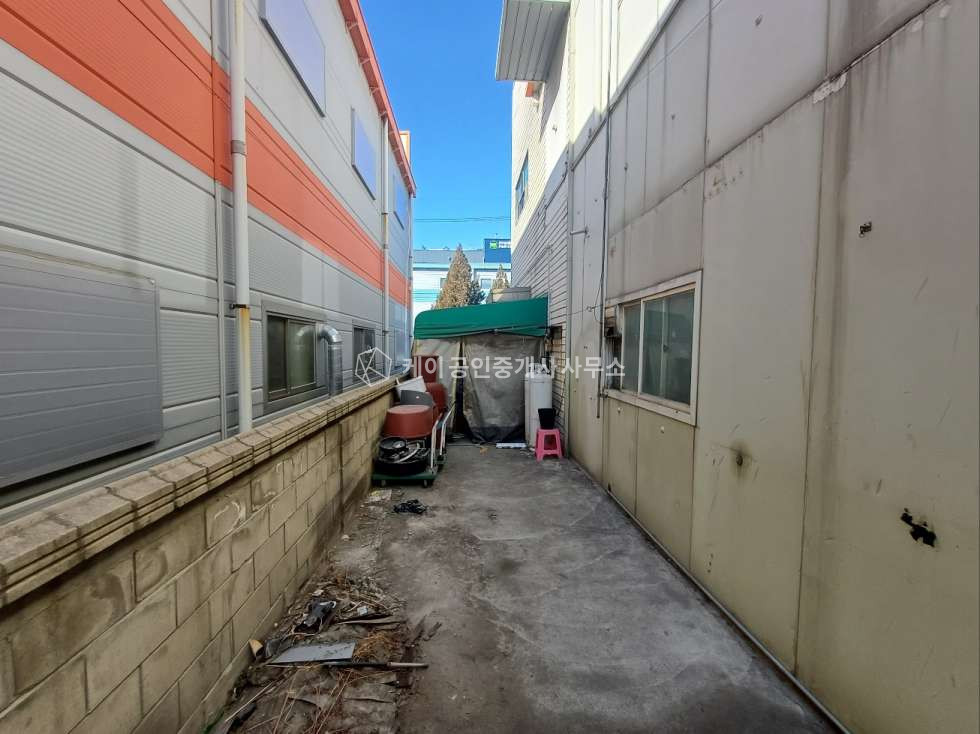 인천 서해구 가좌동 사거리 모서리 공장, 근생시설, 대지 280평, 연면적 320평, 임대 수익 가능 매매 매물번호 11589 사진 9