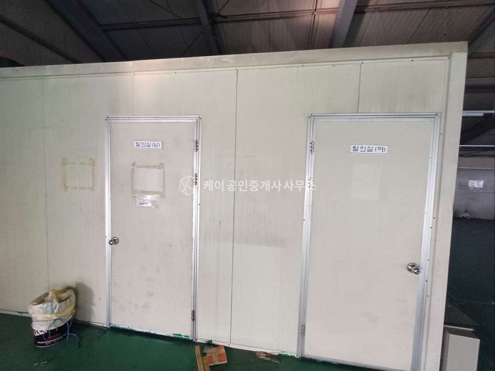 인천 남동구 고잔동 연면적 335평, 저렴한 공장 창고, 사거리 코너, 화물리프트 있음. 즉시입주가능 매매 매물번호 11605 사진 13