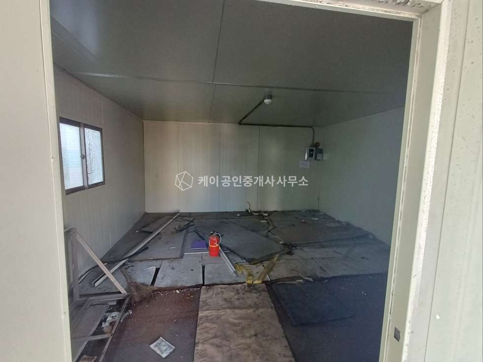 인천 남동구 고잔동 연면적 335평, 저렴한 공장 창고, 사거리 코너, 화물리프트 있음. 즉시입주가능 매매 매물번호 11605 사진 18