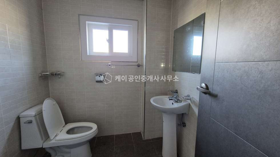 경기 고양일산동구 지영동 나동 시세대비 저렴한 60평 물류창고, 대형마당, 11톤차량가능, 준신축급, 높이7.4m 월세 매물번호 11617 사진 3