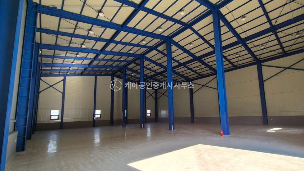경기 고양일산동구 설문동 일산대형창고400평 초신축,설문IC 6분, 추레라 및 대형차량진입가능,층별임대가능 월세 매물번호 11500 사진 3