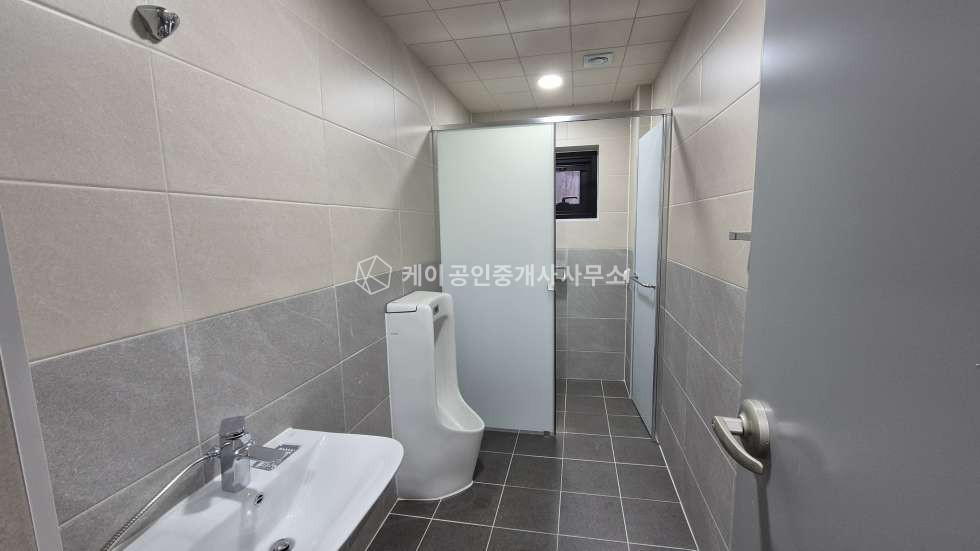 경기 고양일산동구 설문동 일산대형창고400평 초신축,설문IC 6분, 추레라 및 대형차량진입가능,층별임대가능 월세 매물번호 11500 사진 12