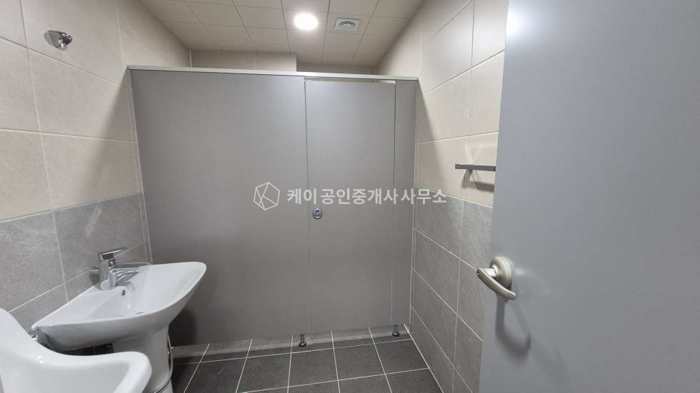 경기 고양일산동구 설문동 일산대형창고400평 초신축,설문IC 6분, 추레라 및 대형차량진입가능,층별임대가능 월세 매물번호 11500 사진 13