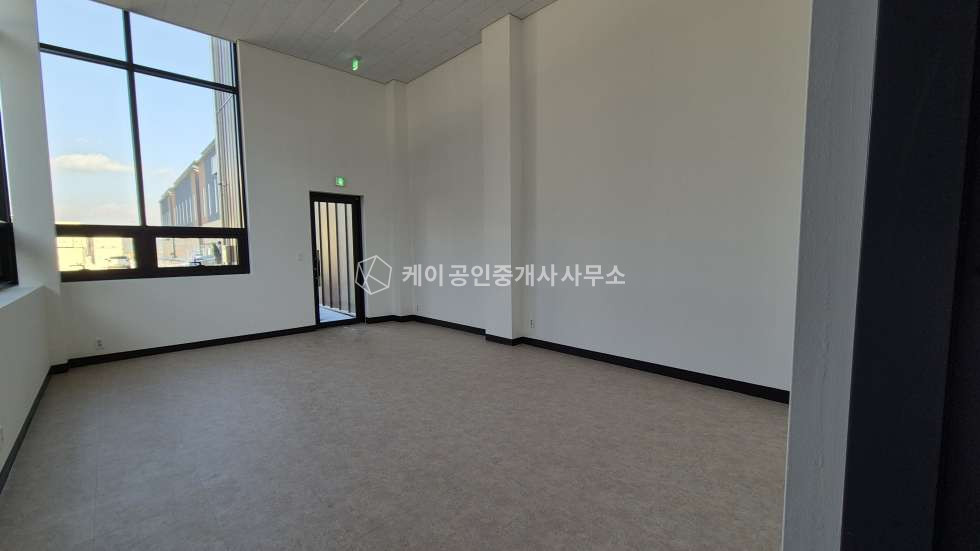 경기 고양일산동구 설문동 일산대형창고400평 초신축,설문IC 6분, 추레라 및 대형차량진입가능,층별임대가능 월세 매물번호 11500 사진 14