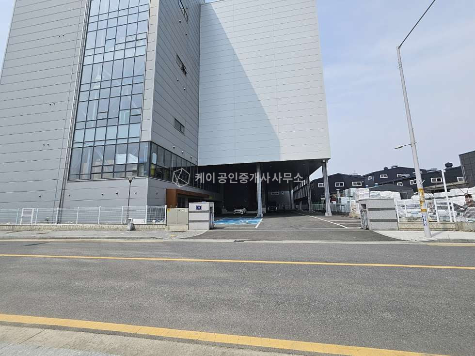 경기 김포시 양촌읍 대포리 1동 도크시설O, 하수직관O, 전용화물엘베 2대, 2차선 대로변 인접 649평 + 추가임대가능 월세 매물번호 10845 사진 13