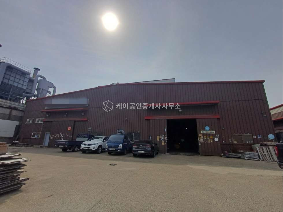 인천 서해구 경서동 대지 1000평, 연면적 634평, 공장 2개동, 분할 매매 가능, 임대중이며 명도 협의 매매 매물번호 11676 사진 1