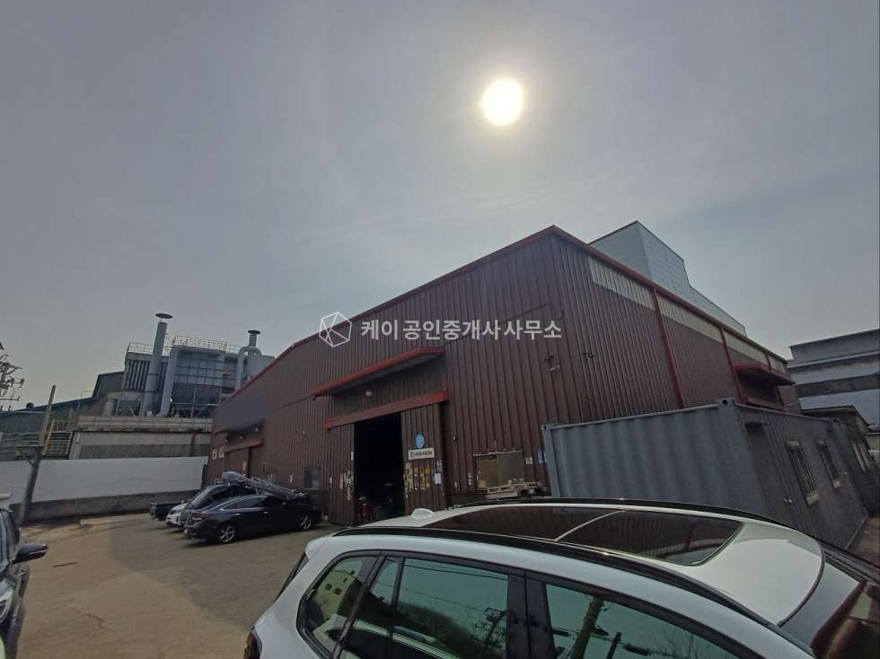 인천 서해구 경서동 대지 1000평, 연면적 634평, 공장 2개동, 분할 매매 가능, 임대중이며 명도 협의 매매 매물번호 11676 사진 3