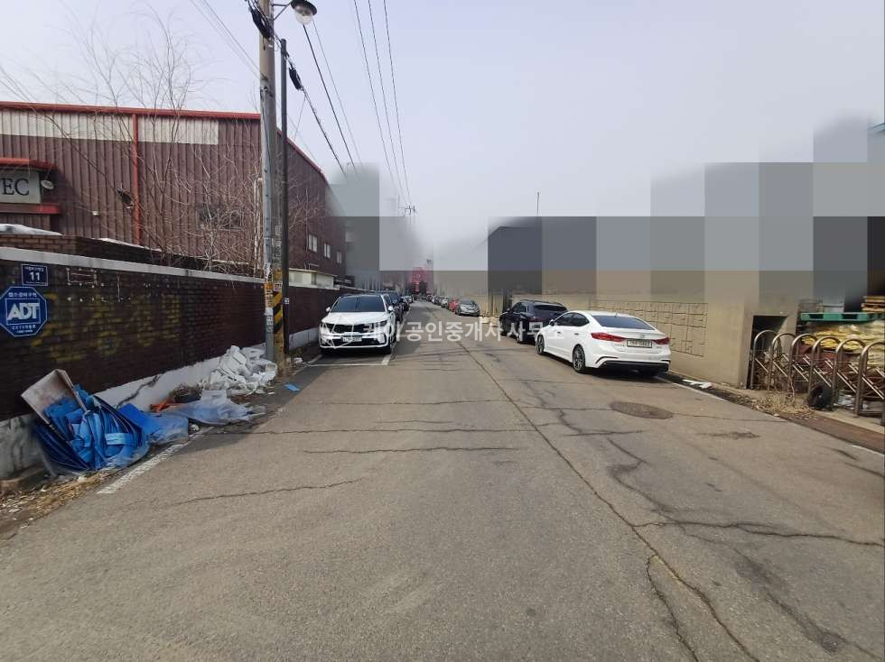 인천 서해구 경서동 대지 1000평, 연면적 634평, 공장 2개동, 분할 매매 가능, 임대중이며 명도 협의 매매 매물번호 11676 사진 8