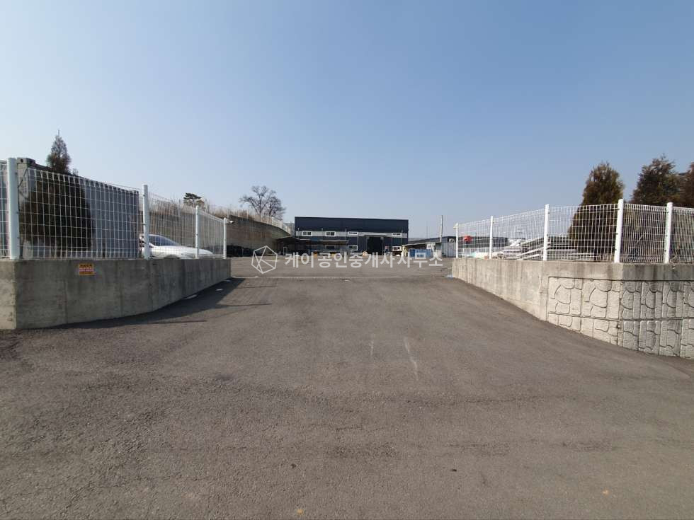 경기 고양일산동구 설문동 주건축물제1동 초특대형 넓은 단독마당, 건 90평, 추레라 가능 월세 매물번호 11683 사진 8