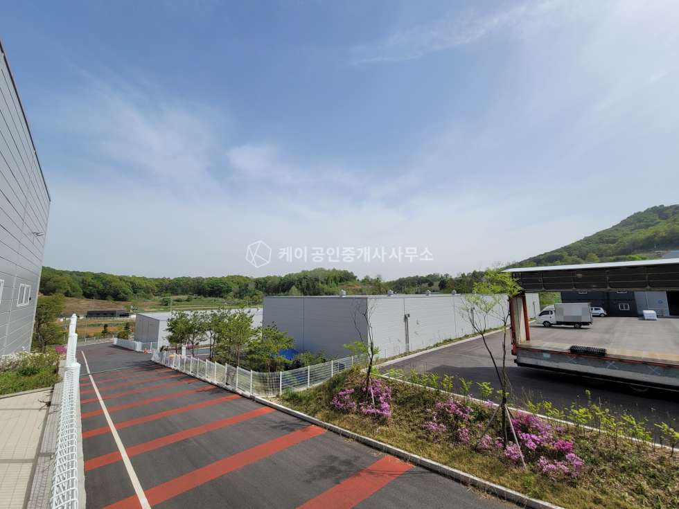 경기 파주시 파주읍 향양리 6동 파주 대로변 신축급 대형물류창고, 약 300평~1000평까지 임대가능, 대형단독마당, 40피트 츄레라 회전가능, 대중교통 가능 월세 매물번호 10827 사진 21