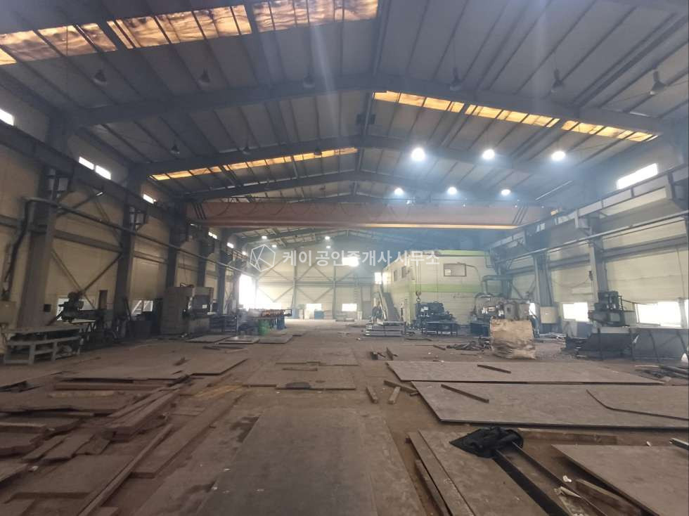 인천 제물포구 만석동 연면적 427평, 건축 389평, 단독 공장, 고전력 290kw, 내부 구분 화장실, 사무실, 만석부두 인근 월세 매물번호 11695 사진 1