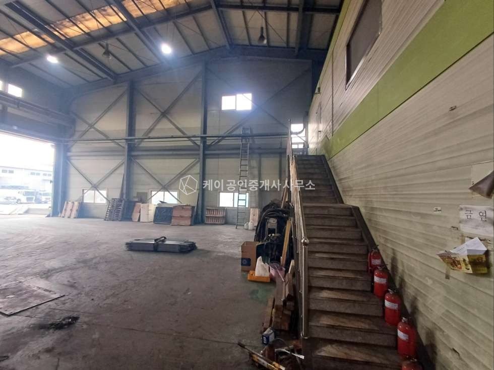 인천 제물포구 만석동 연면적 427평, 건축 389평, 단독 공장, 고전력 290kw, 내부 구분 화장실, 사무실, 만석부두 인근 월세 매물번호 11695 사진 8