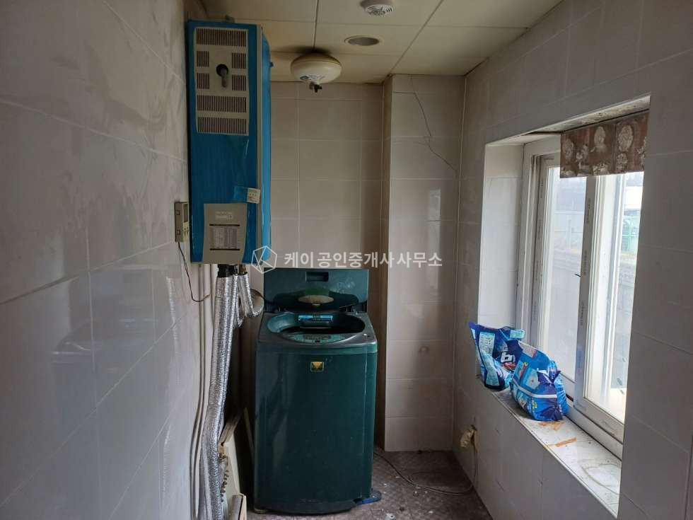 인천 제물포구 만석동 연면적 427평, 건축 389평, 단독 공장, 고전력 290kw, 내부 구분 화장실, 사무실, 만석부두 인근 월세 매물번호 11695 사진 15