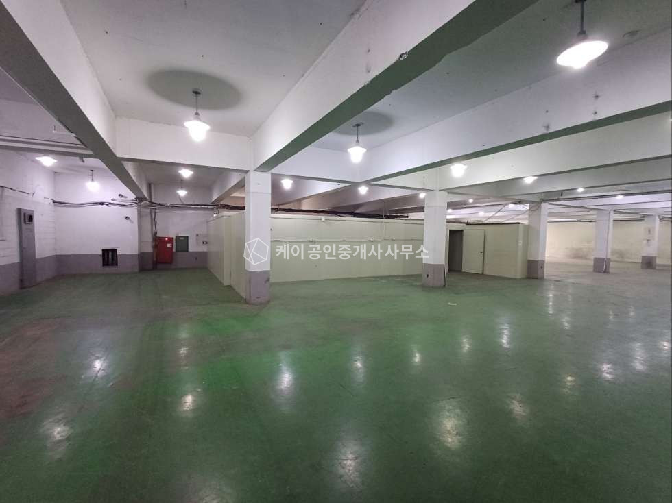 인천 남동구 논현동 A동 임대면적 270평, 원인재역 도보 5분, 내부 가설사무실(철거 가능), 즉시 입주 월세 매물번호 11699 사진 3