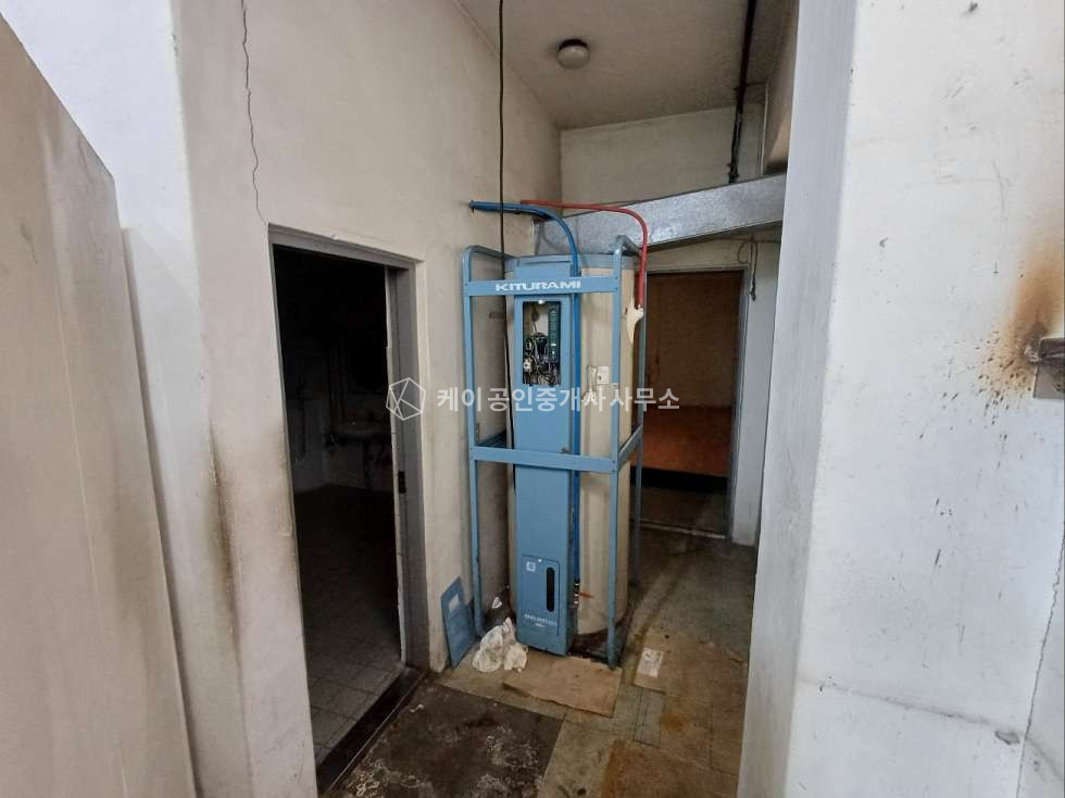 인천 남동구 고잔동 임대면적 260평, 바닥공사 깔끔한 공장, 층고 5m, 즉시 입주 가능 월세 매물번호 11703 사진 5