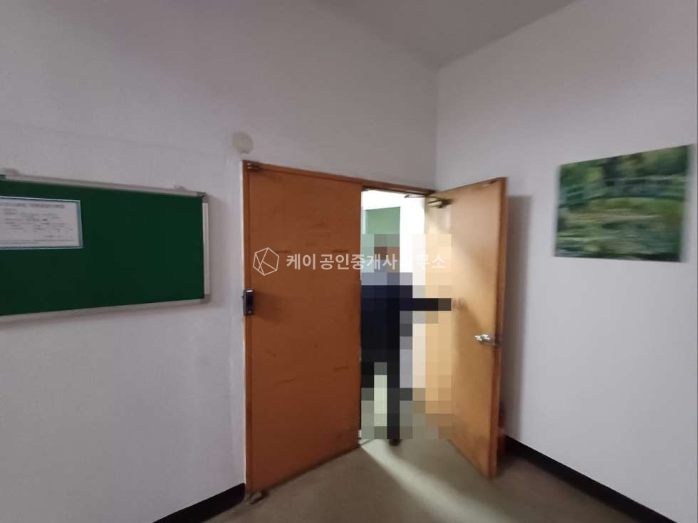인천 남동구 고잔동 임대면적 260평, 바닥공사 깔끔한 공장, 층고 5m, 즉시 입주 가능 월세 매물번호 11703 사진 13