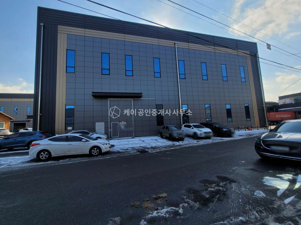 경기 파주시 상지석동 1동 설문ic 1분, 준신축급 통건물 212평 창고, 내부사무실, 내부 남녀구분화장실, 공동마당 사용 월세 매물번호 11713 사진 13