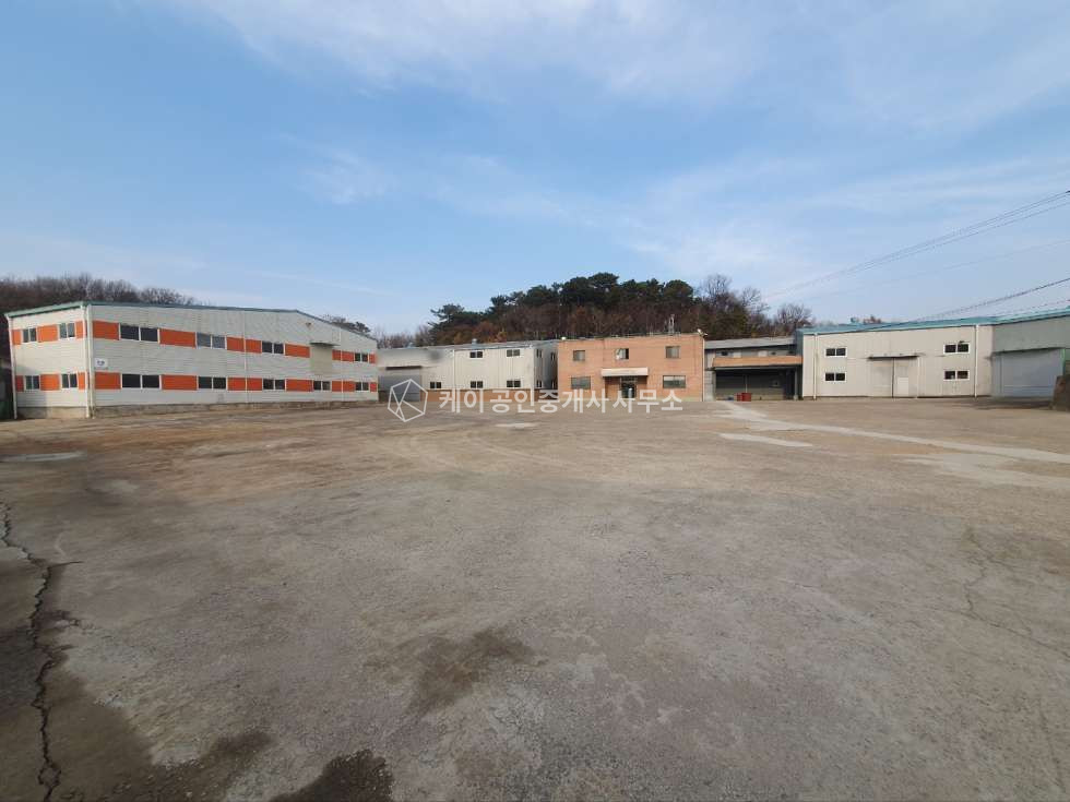경기 김포시 대곶면 송마리 추레라 회차가능,연면적 많은 공장, 고전력, 호이스트3t, 즉시입주 가능 월세 매물번호 11363 사진 2