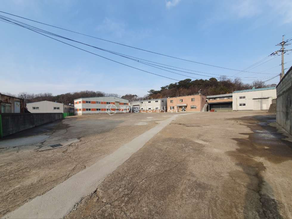 경기 김포시 대곶면 송마리 공장 연면적 686평, 추레라회차가능, 사무실,기숙사,주방,휴게실 시설 완비 매매 매물번호 11362 사진 11