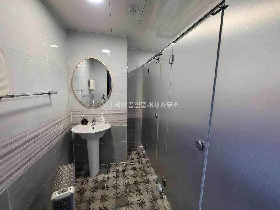 경기 파주시 상지석동 1동 파주 운정인근 약 96평 카페 인테리어 완비, 광고 노출 효과 좋은 카페, 전시 쇼룸 추천 월세 매물번호 11722 사진 16