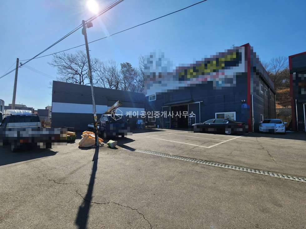 경기 파주시 상지석동 설문ic 1분, 통건물 97평+가설, 2차선 도로변 위치한 2종제조, 하수직관, 입주시기 협의 월세 매물번호 11724 사진 1