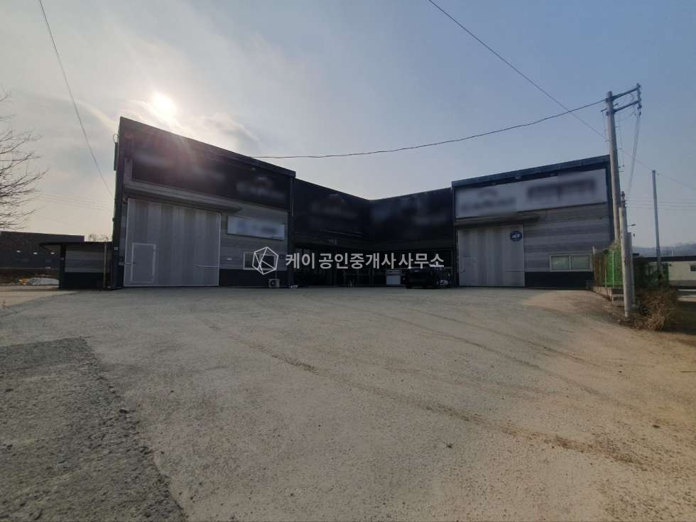 경기 김포시 양촌읍 구래리 2종근생, 단독마당, 실 사용면적 114평, 층고 9m, 관리 잘 되어있음 매매 매물번호 11755 사진 1