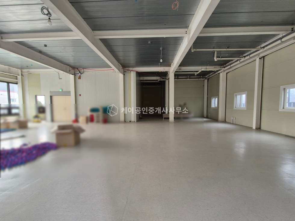 경기 고양덕양구 내유동 68평1층창고, 통일로대로변접, 주차공간넉넉, 남여구분화장실,깨끗한 내부 월세 매물번호 11782 사진 2