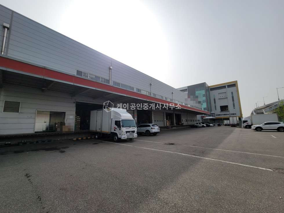 경기 김포시 고촌읍 전호리 1동 고촌읍 아라뱃길 대형물류창고, 넓은 단독마당, 대지 1,265평 연 1,581평, 김포ic 5분, 올림픽대로 2분 진입 매매 매물번호 10809 사진 1
